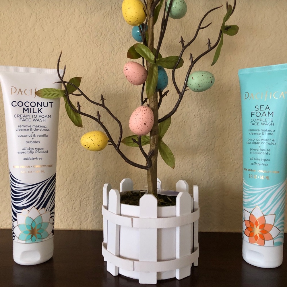 Pacifica Coconut Milk & Sea Foam Face Wash - White or Aqua